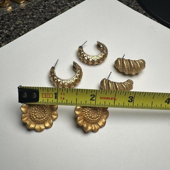 Matte Gold Tone Oversized Stud / Half Hoop Pierced Earrings Women’s Lot Of 3 - Picture 4 of 7